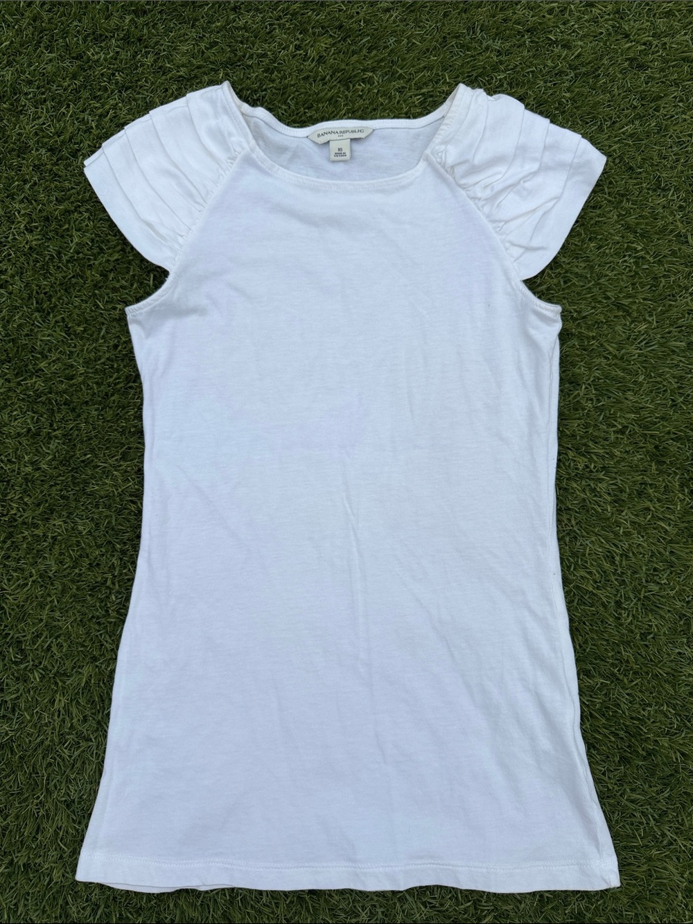 Banana Republic White Ruffle Sleeve Tank